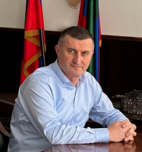 Сегодня день рождения главы Чародинского района Мухидина Абдулвагабовича Магомедова